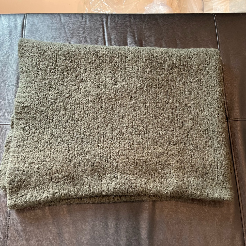 JCrew Throw - Picture 3 of 4